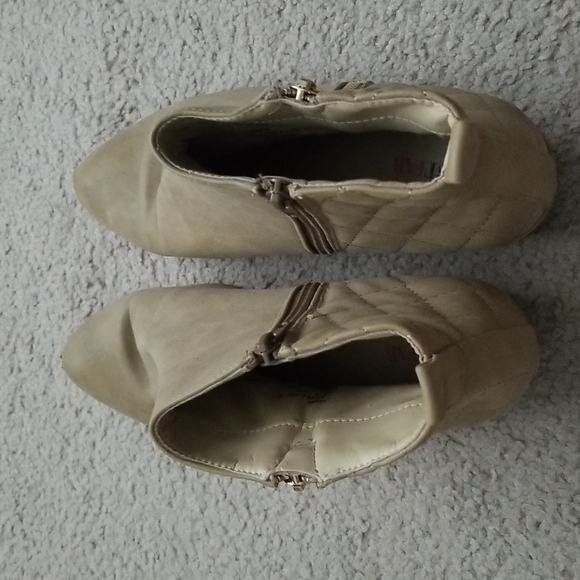 Just Fab Women's Ankle Booties - Picture 6 of 11